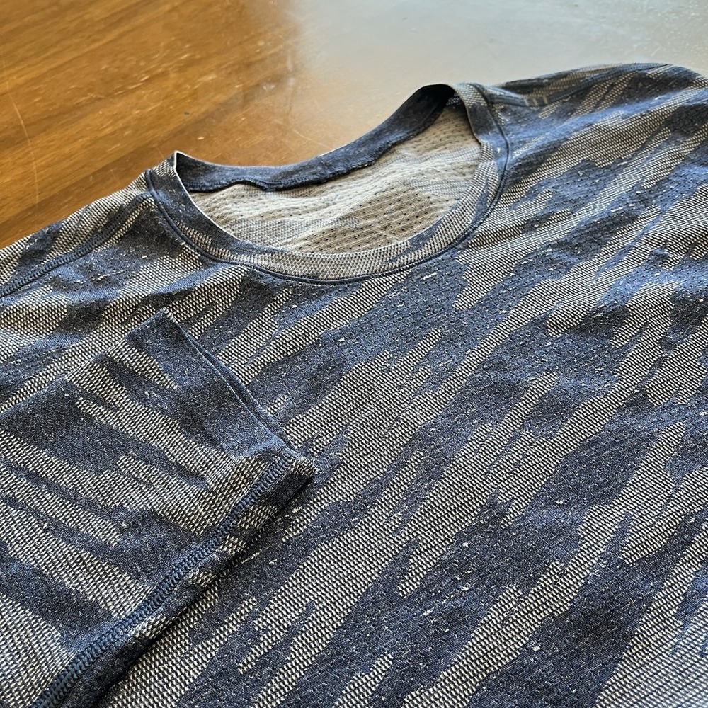 Lululemon Metal Vent Breathe Long Sleeve Mens Large Code Blue Camo M3BKX Mesh